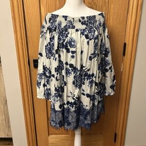 CHELSEA & THEODORE Tunic Top Blue & White Embroidered Blouse 2X Floral Plus Fall